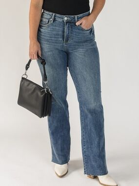 Classic Mid-Rise Straight Leg Jeans - Judy Blue Brand New With Tag